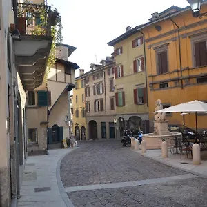 Apartment Casa Fontana Del Delfino, Bergamo